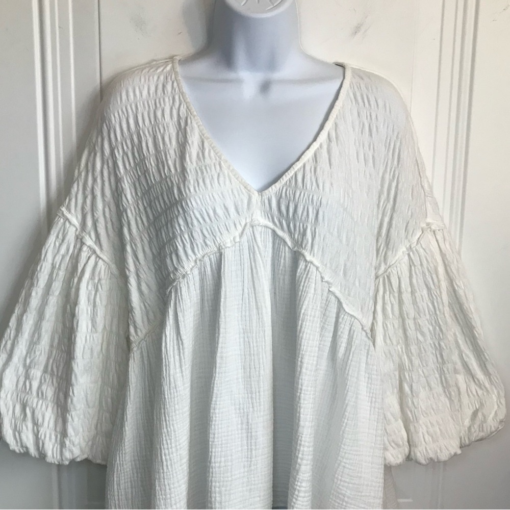 FP We The Free Flower Power White V-Neck Textured Gauze Raw Hem Top size S EUC - Picture 12 of 15